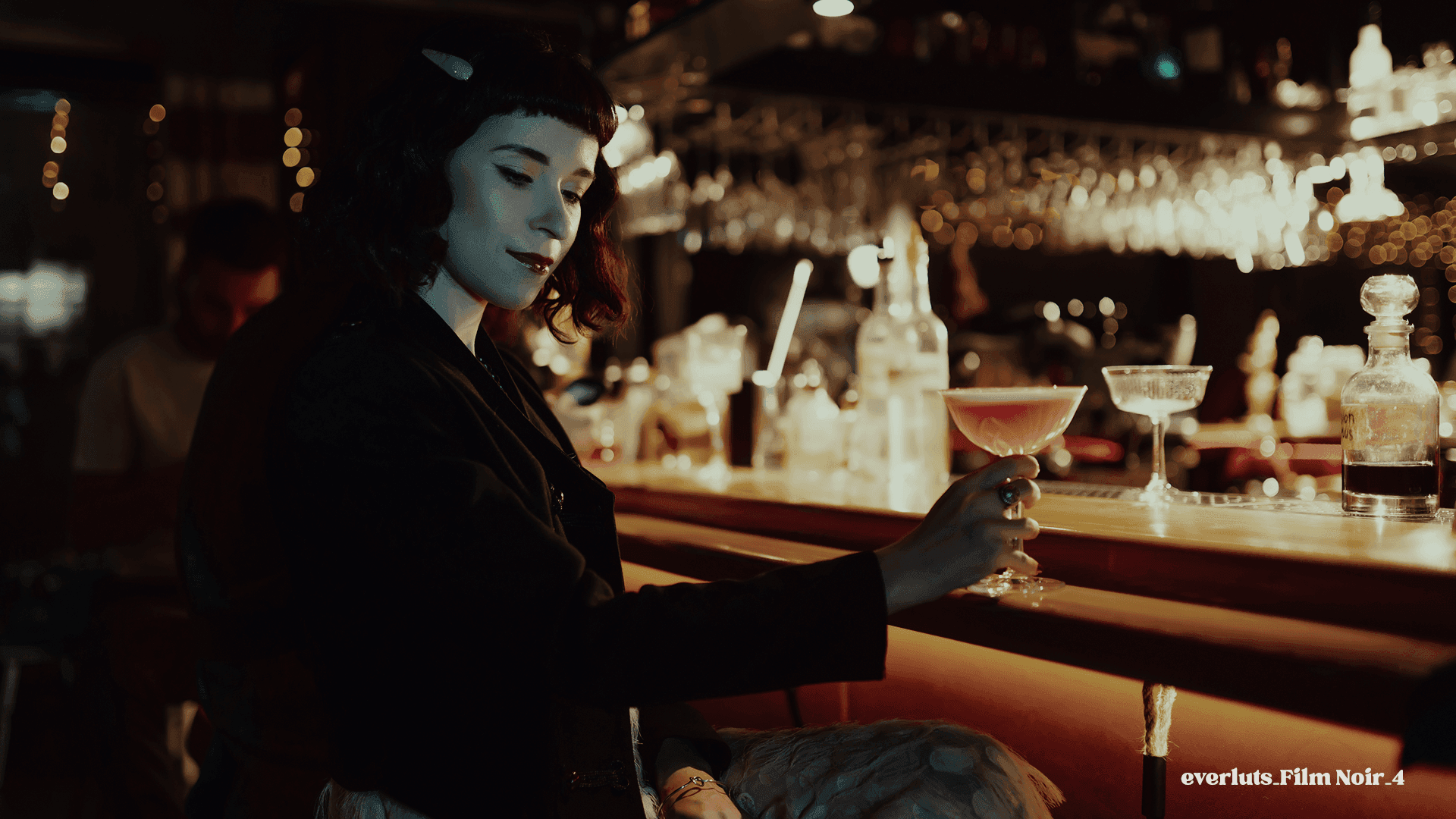 Explore the Frames - Everluts Film Noir 4